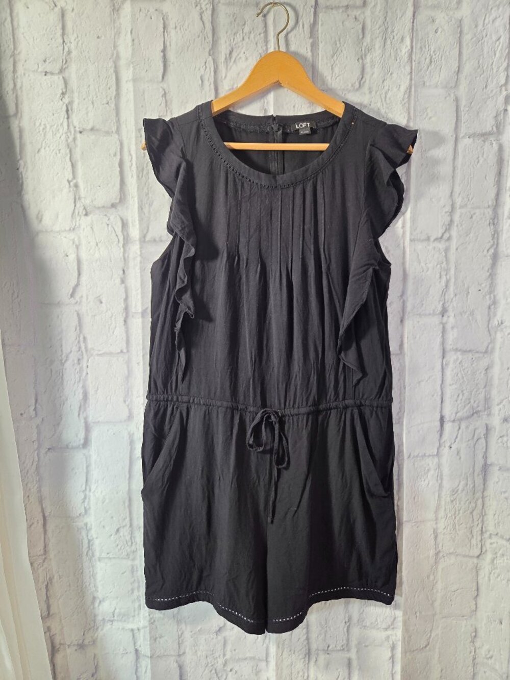 Loft Black Romper Medium Ruffle Sleeve Drawstring Summer Casual Ann Taylor